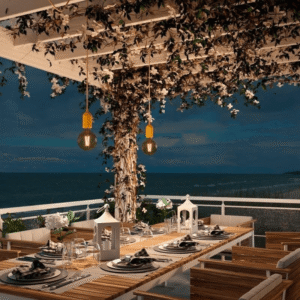 Prilagodljiva vanjska rasvjeta za terasu restorana ili bara uz more